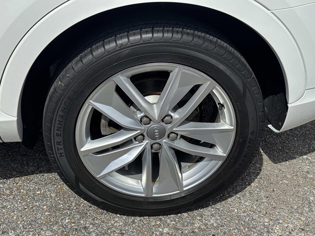 Used 2017 Audi Q3 2.0T Premium w/ Convenience Package image 4