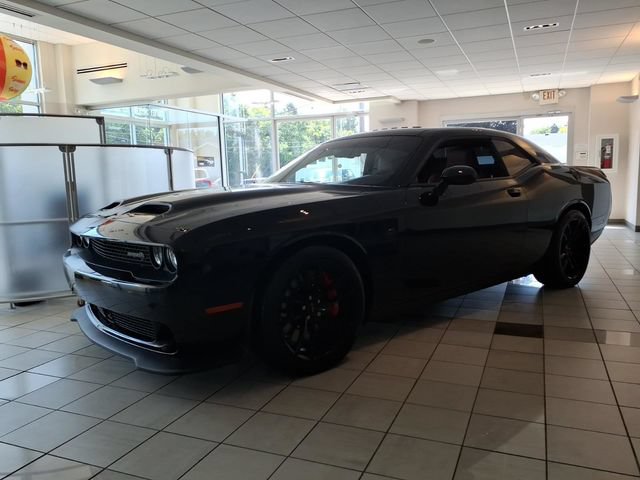 Used 2023 Dodge Challenger SRT Hellcat RWD image 3
