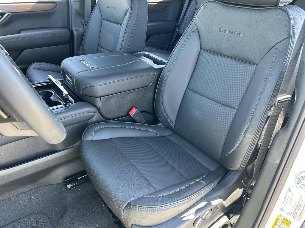 New 2026 GMC Yukon Denali AWD/4WD image 19