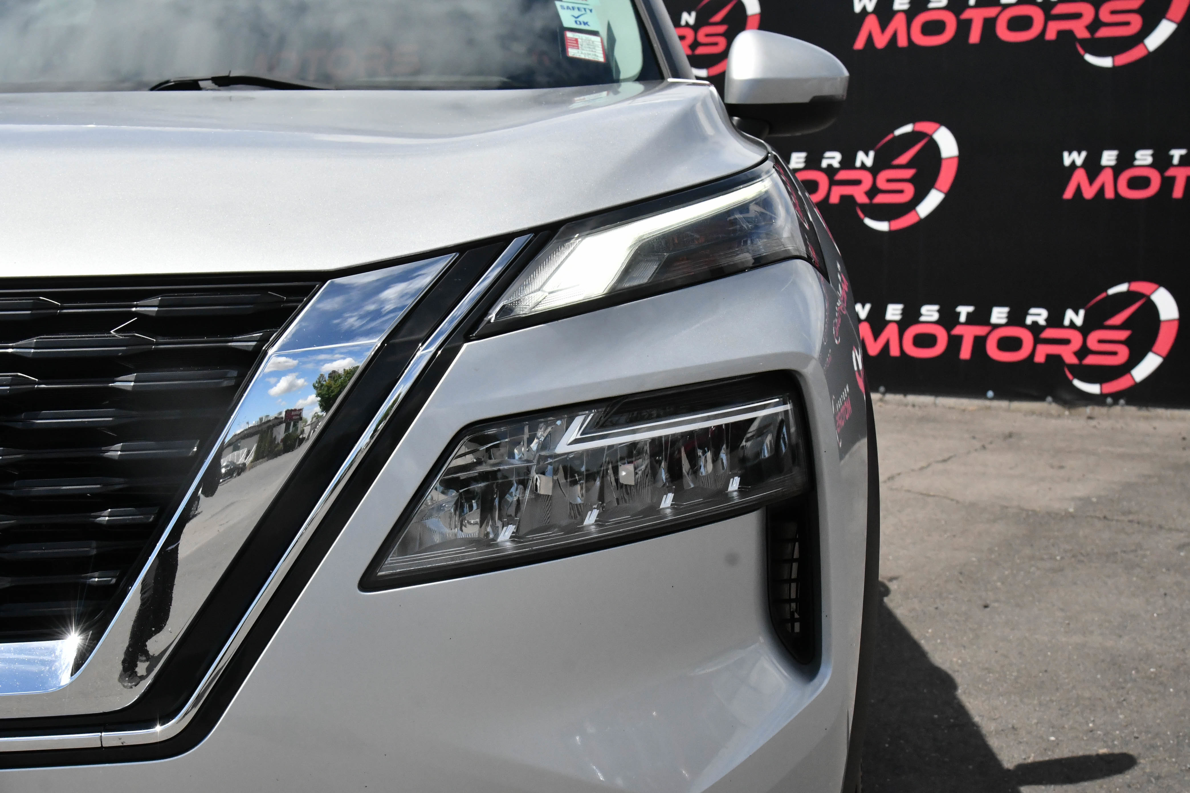 Used 2022 Nissan Rogue SV AWD/4WD image 11