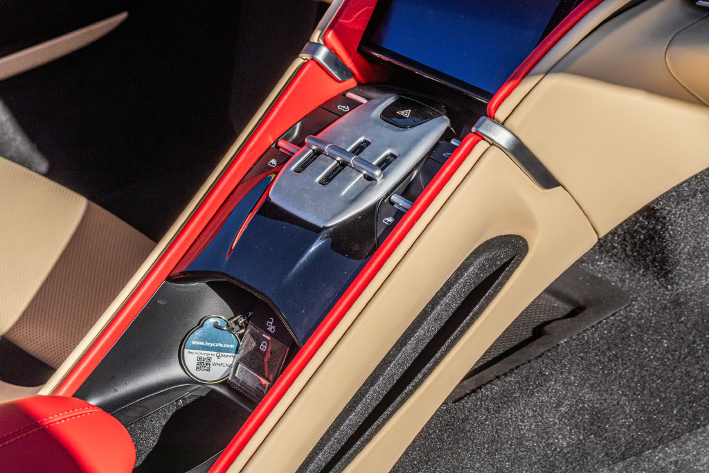 Certified 2025 Ferrari Roma Spider RWD image 52