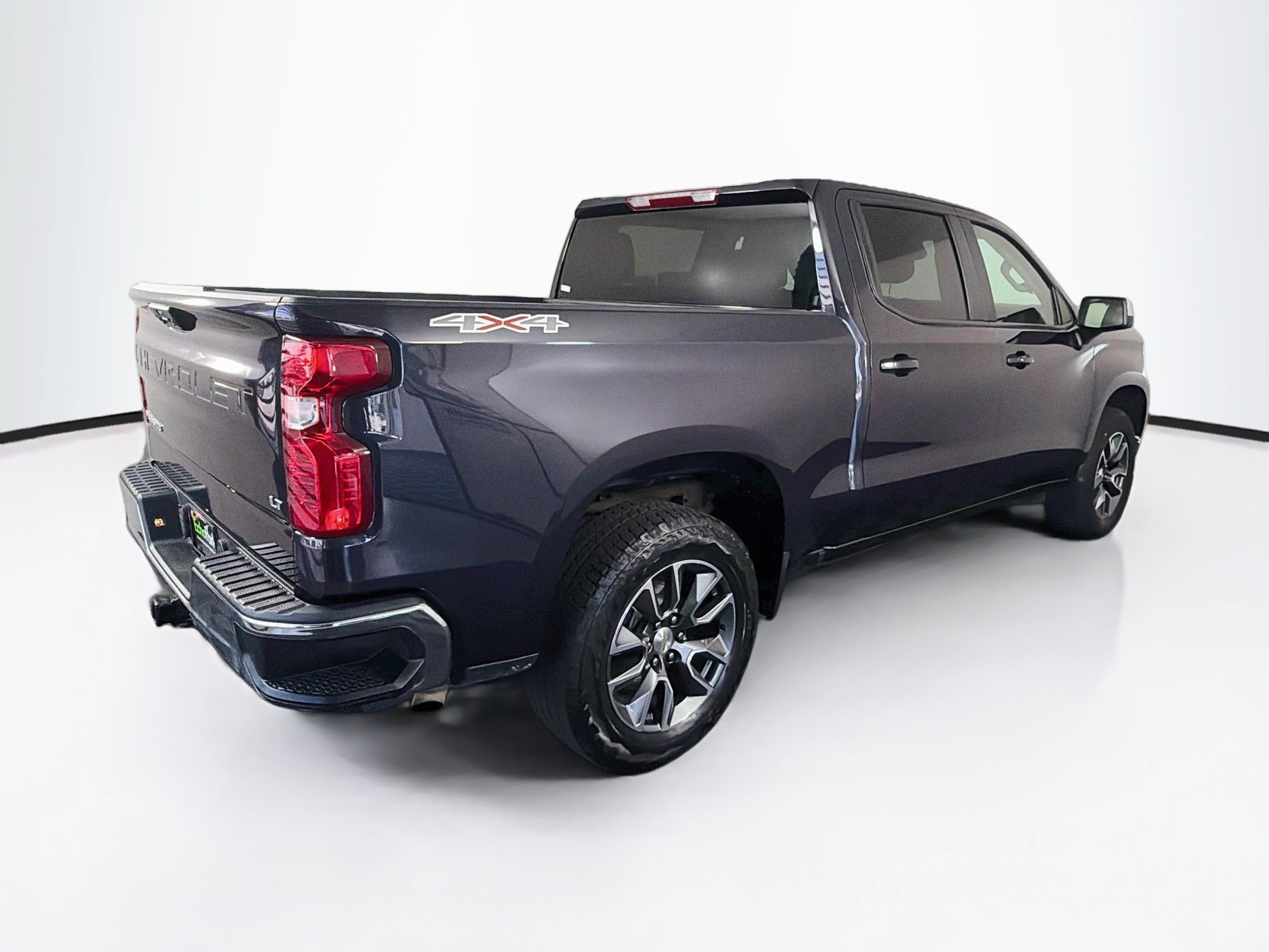 Used 2024 Chevrolet Silverado 1500 LT AWD/4WD image 9