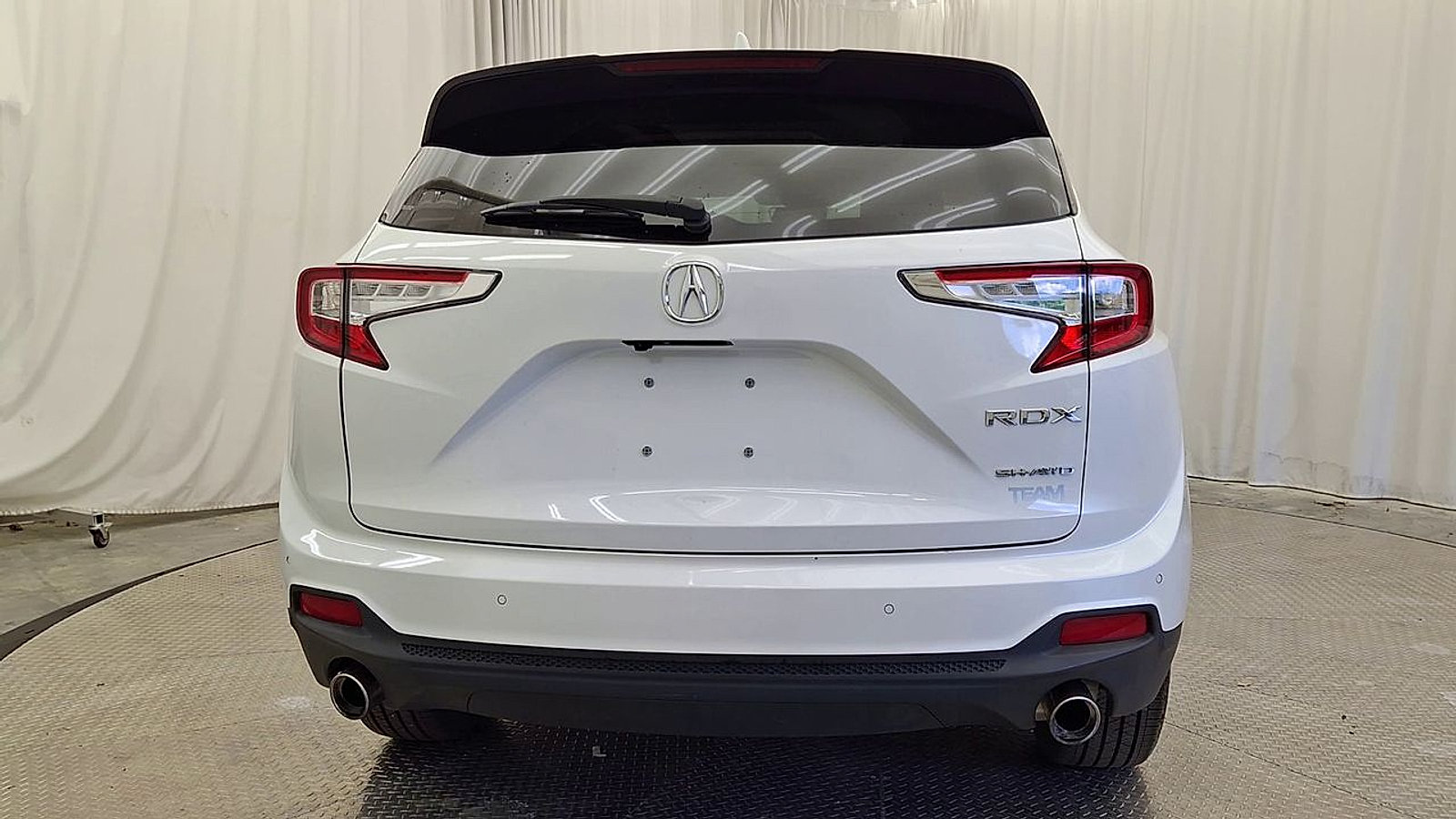 Used 2020 Acura RDX AWD w/ Technology Package image 2