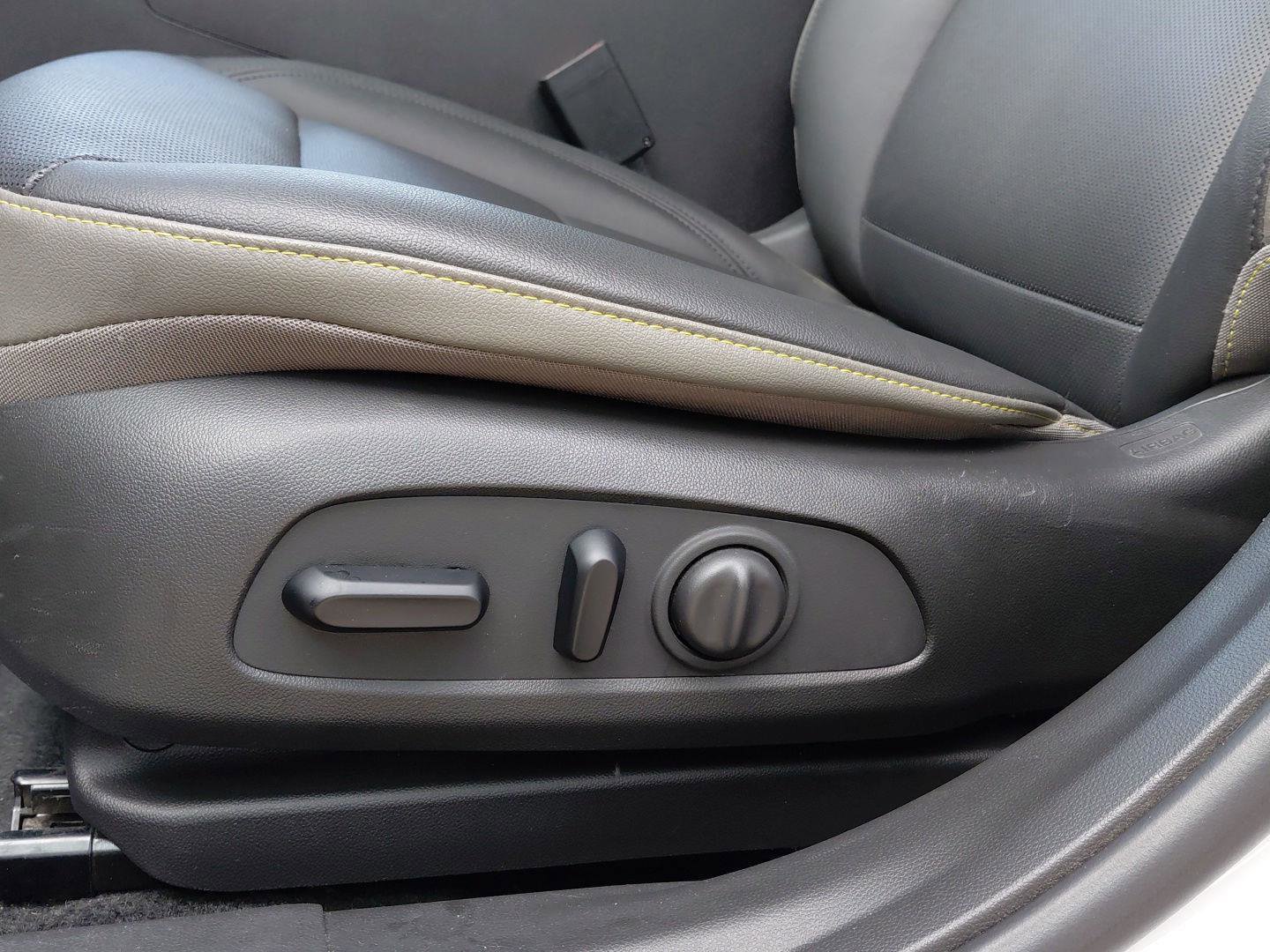 Used 2024 Chevrolet Trax ACTIV image 23