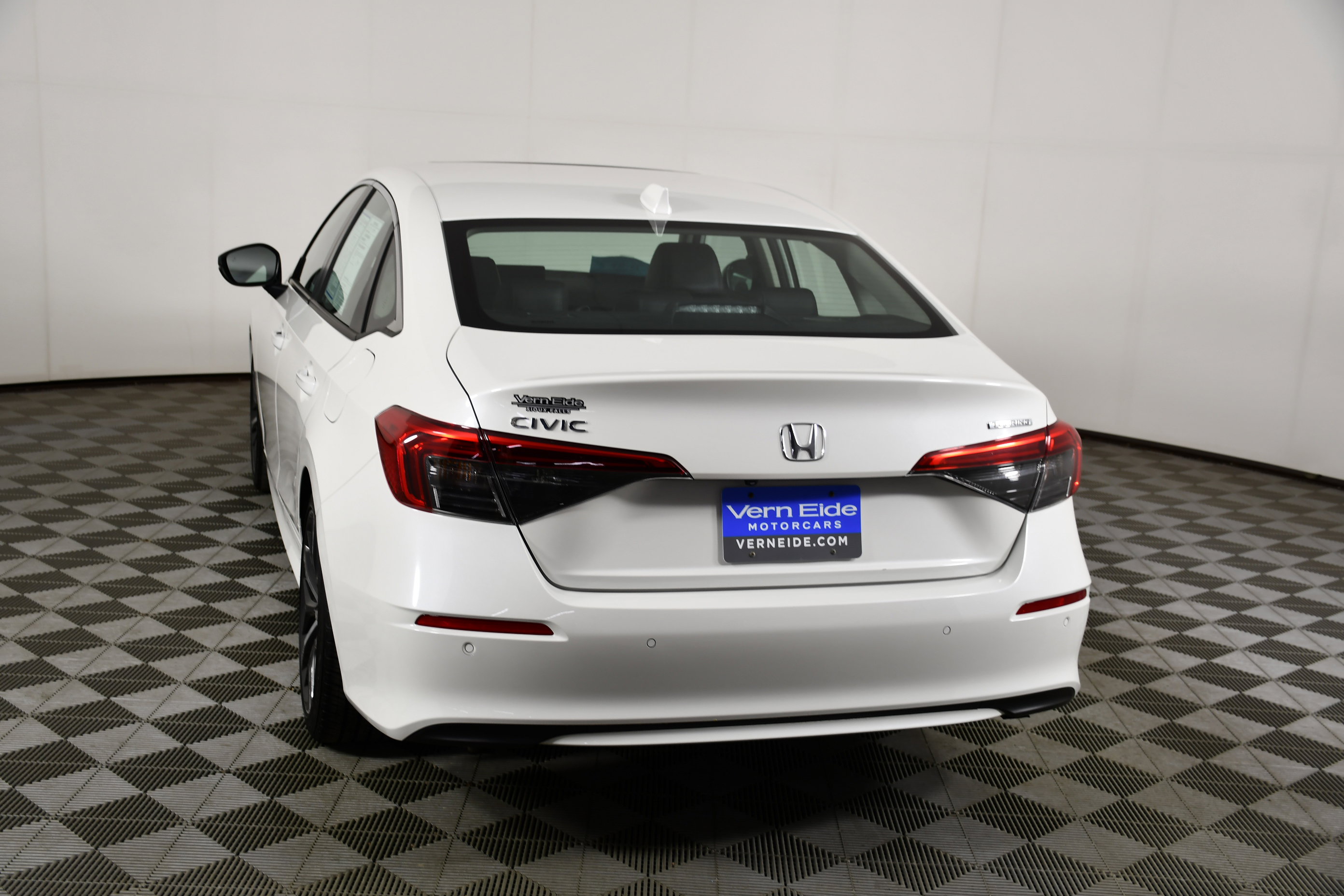 Certified 2024 Honda Civic Touring image 7