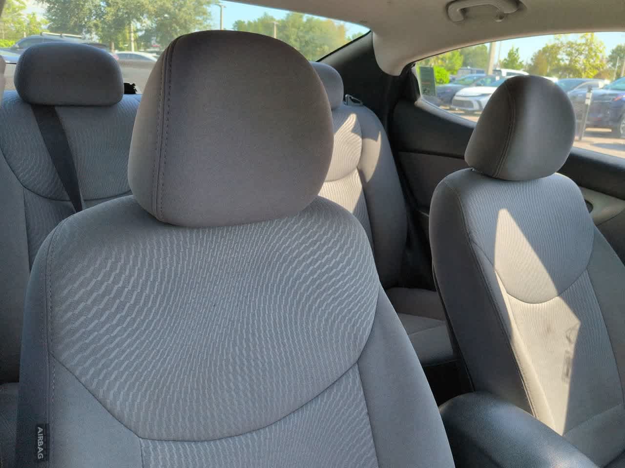 Used 2014 Hyundai Elantra SE w/ Option Group 02 FWD image 7