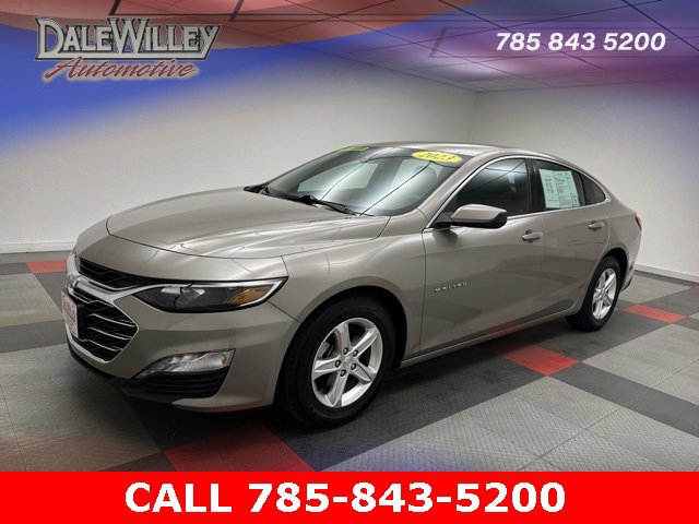 Used 2023 Chevrolet Malibu LT image 3