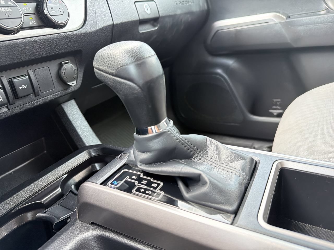 Used 2023 Toyota Tacoma SR5 w/ Technology Package AWD/4WD image 23