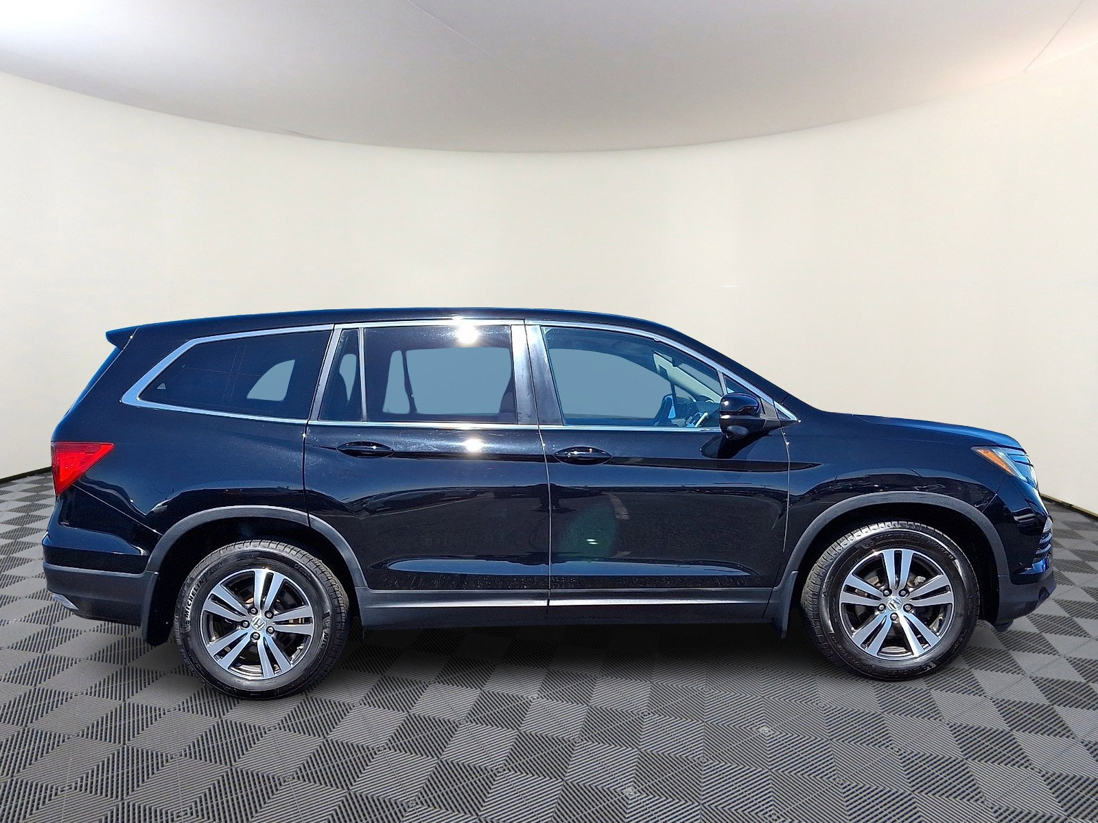 Used 2016 Honda Pilot EX image 8