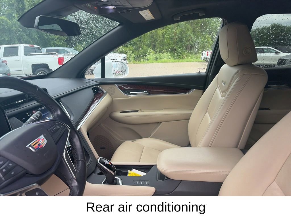 Used 2019 Cadillac XT5 Premium Luxury AWD/4WD image 17