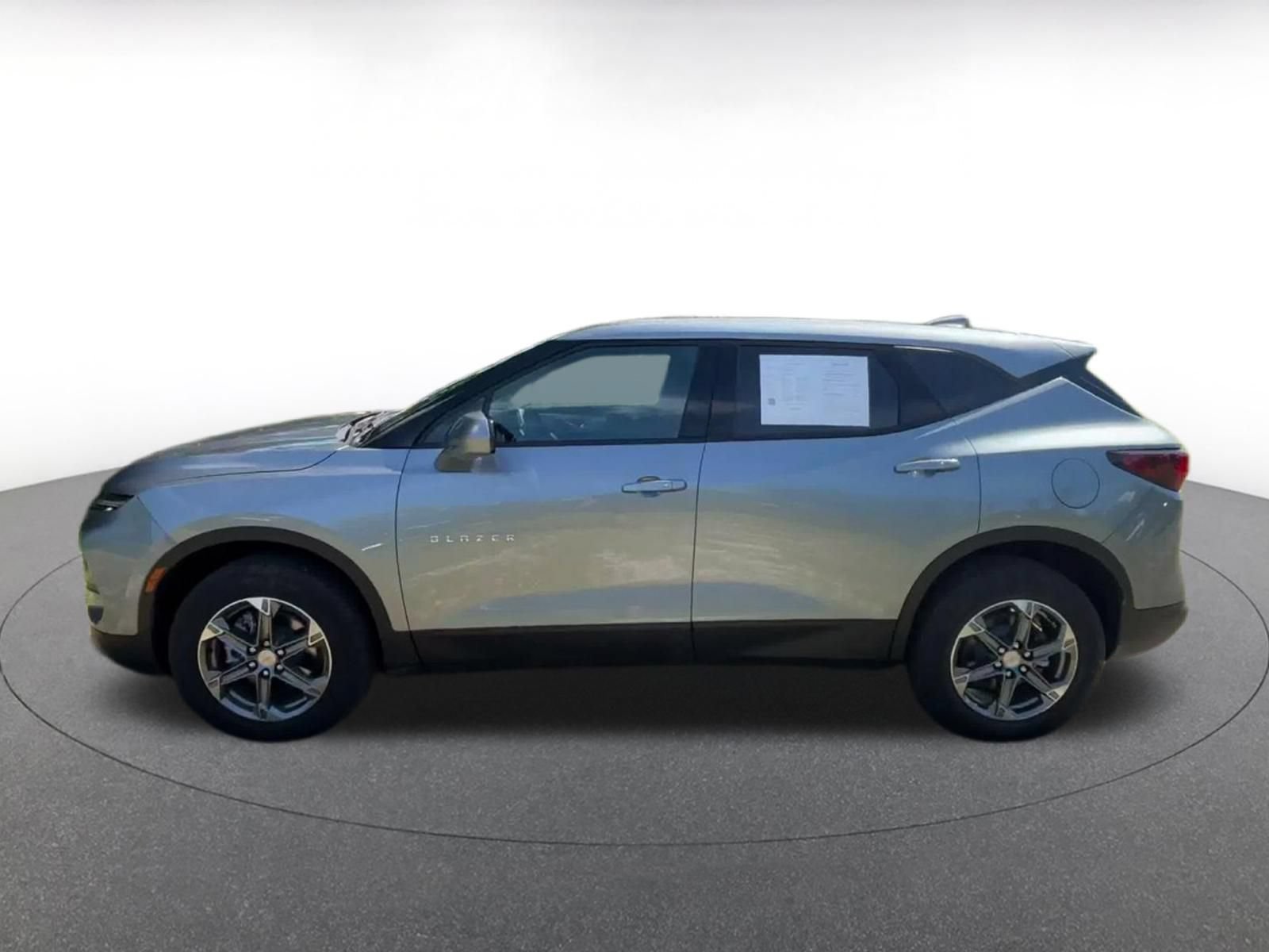 Used 2026 Chevrolet Blazer LT FWD image 8