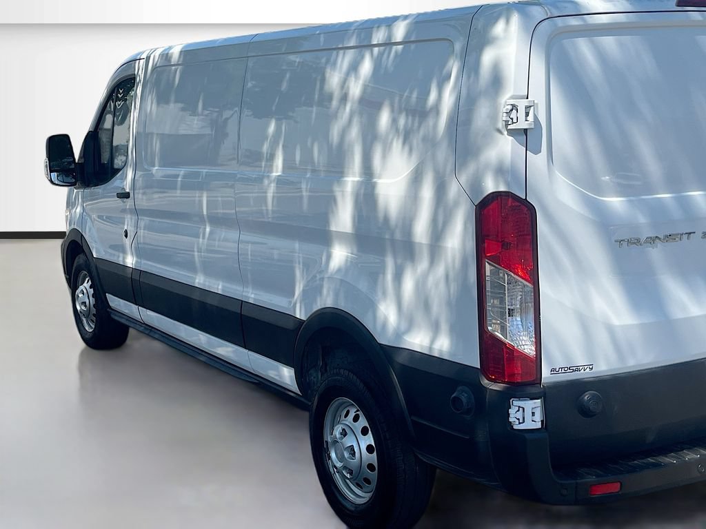 Used 2024 Ford Transit 250 Low Roof AWD image 5