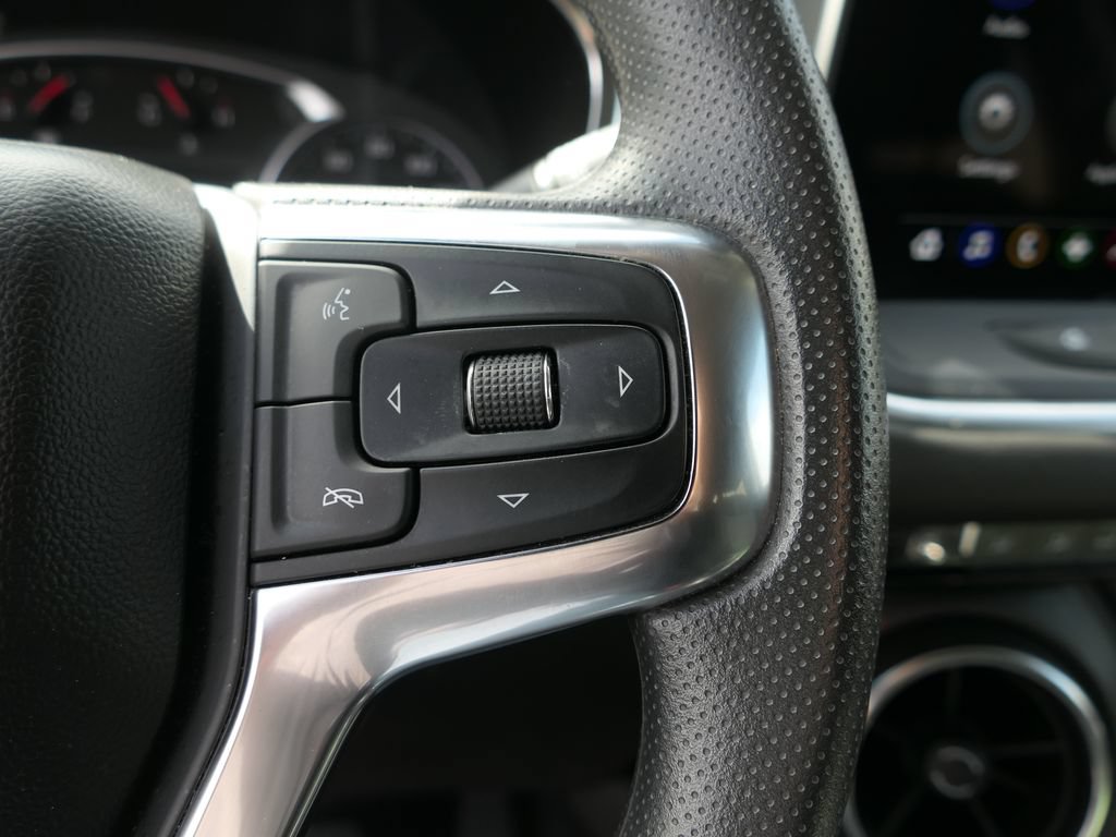 Used 2025 Chevrolet Blazer LT FWD image 14