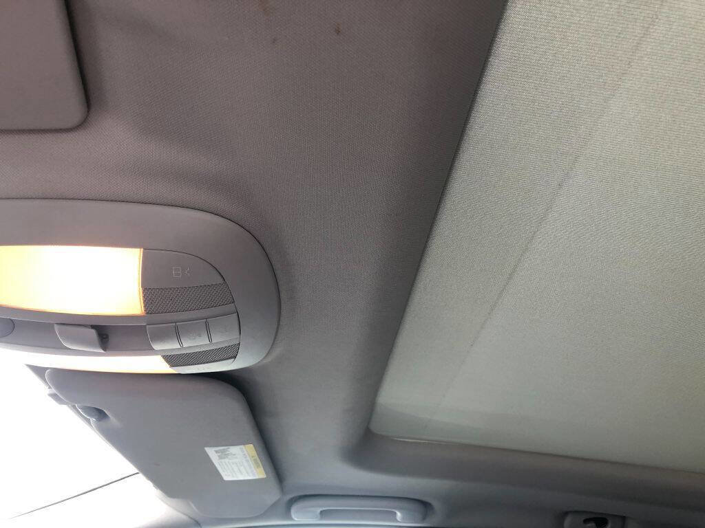 Used 2009 Mercedes-Benz R 350 4MATIC w/ Premium 1 Pkg image 8