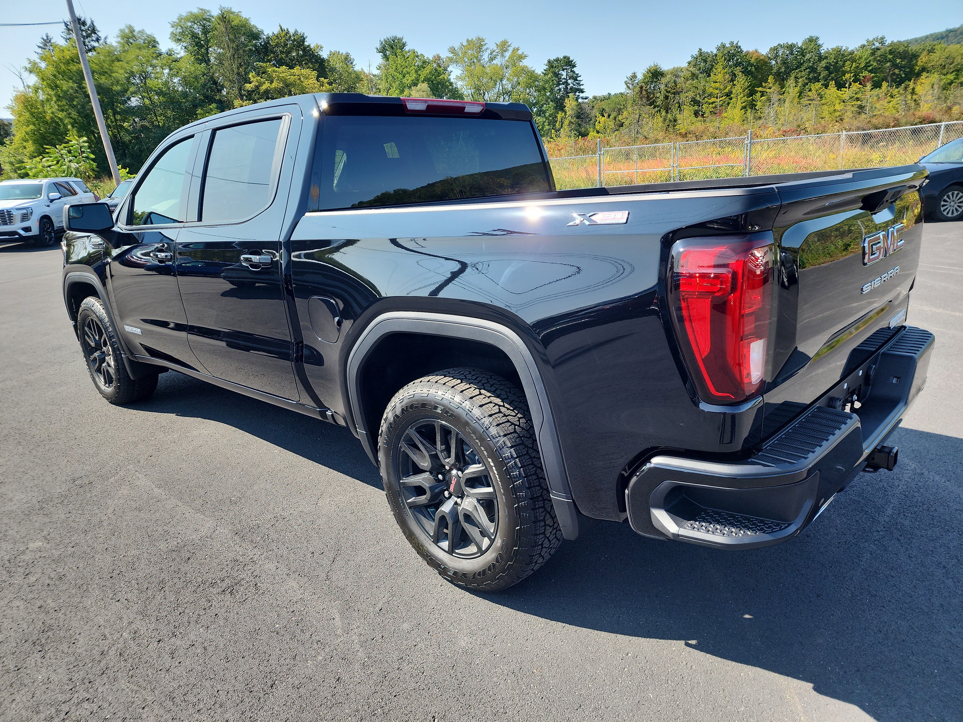 New 2026 GMC Sierra 1500 Elevation w/ X31 Off-Road Package image 6