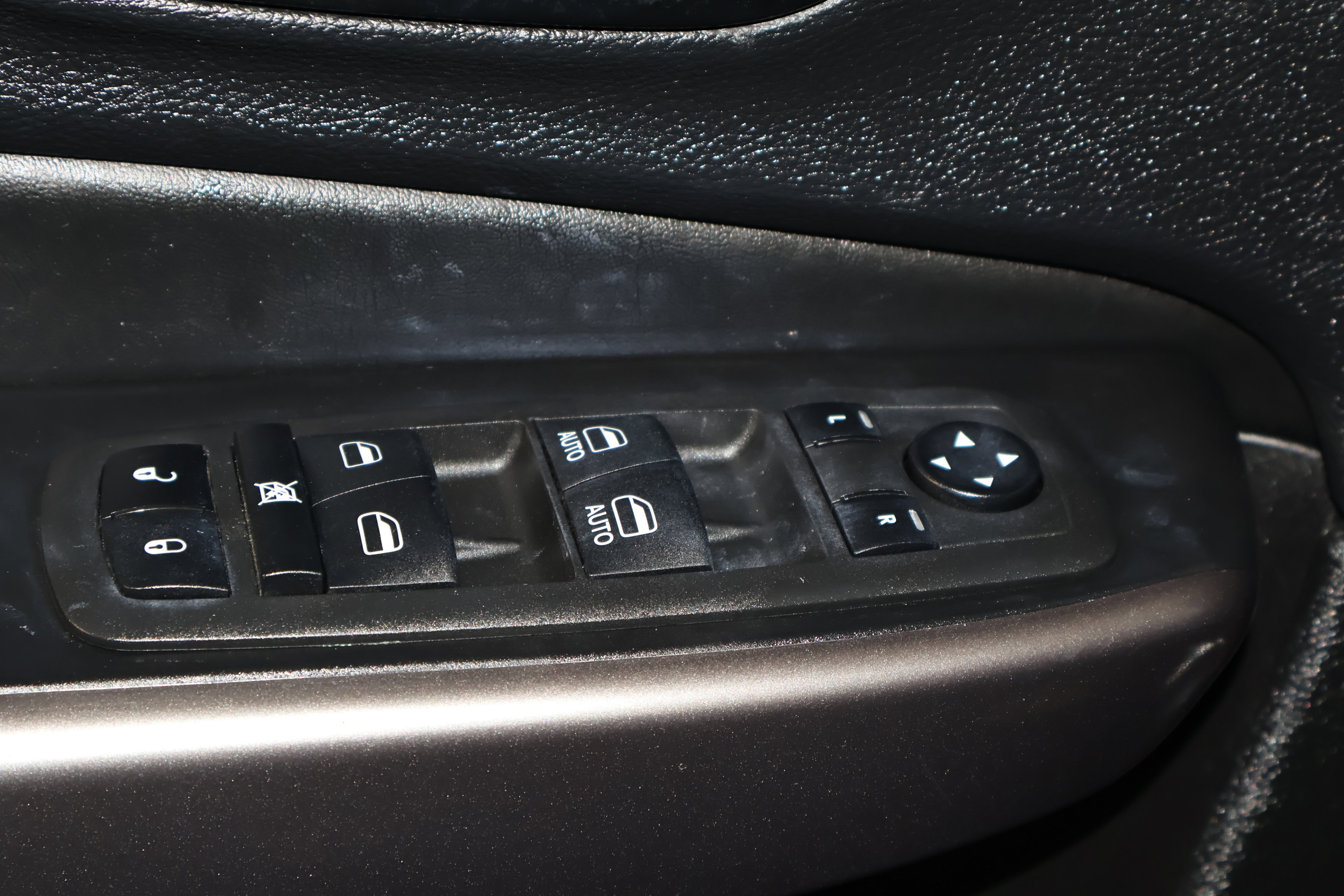 Used 2022 Jeep Cherokee Latitude Lux image 35