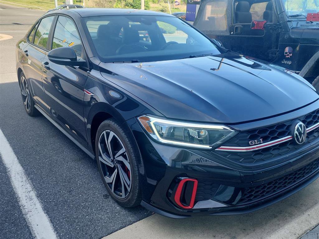 Used 2023 Volkswagen Jetta GLI Autobahn image 3