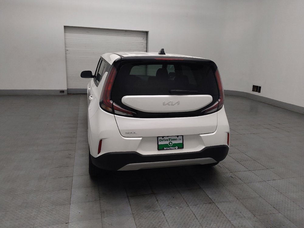 Used 2025 Kia Soul LX FWD image 6