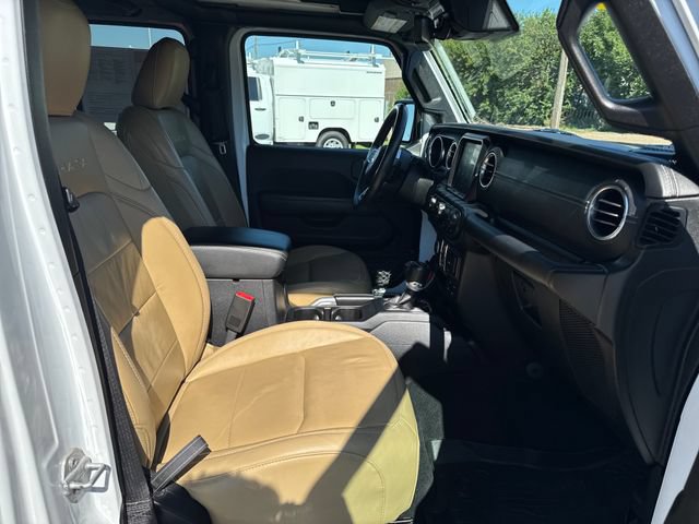 Used 2019 Jeep Wrangler Unlimited Sahara w/ Advanced Safety Group AWD/4WD image 41
