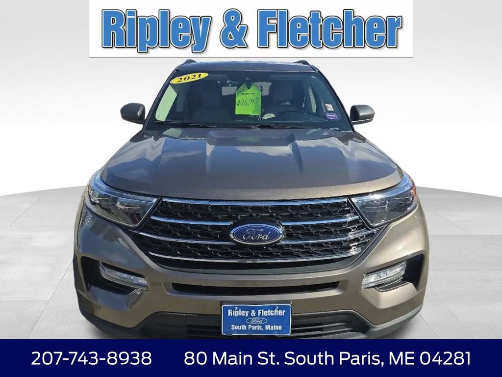 Used 2021 Ford Explorer XLT w/ Equipment Group 202A AWD/4WD image 3