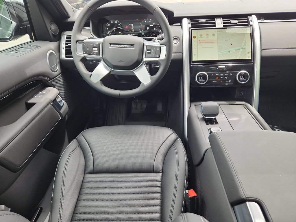 New 2026 Land Rover Discovery S AWD/4WD image 4