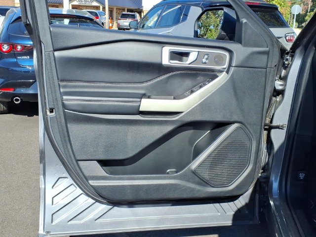 Used 2021 Ford Explorer XLT AWD/4WD image 11