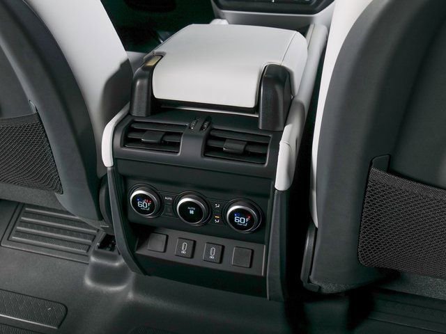 New 2026 Land Rover Defender 110 X-Dynamic SE AWD/4WD image 20