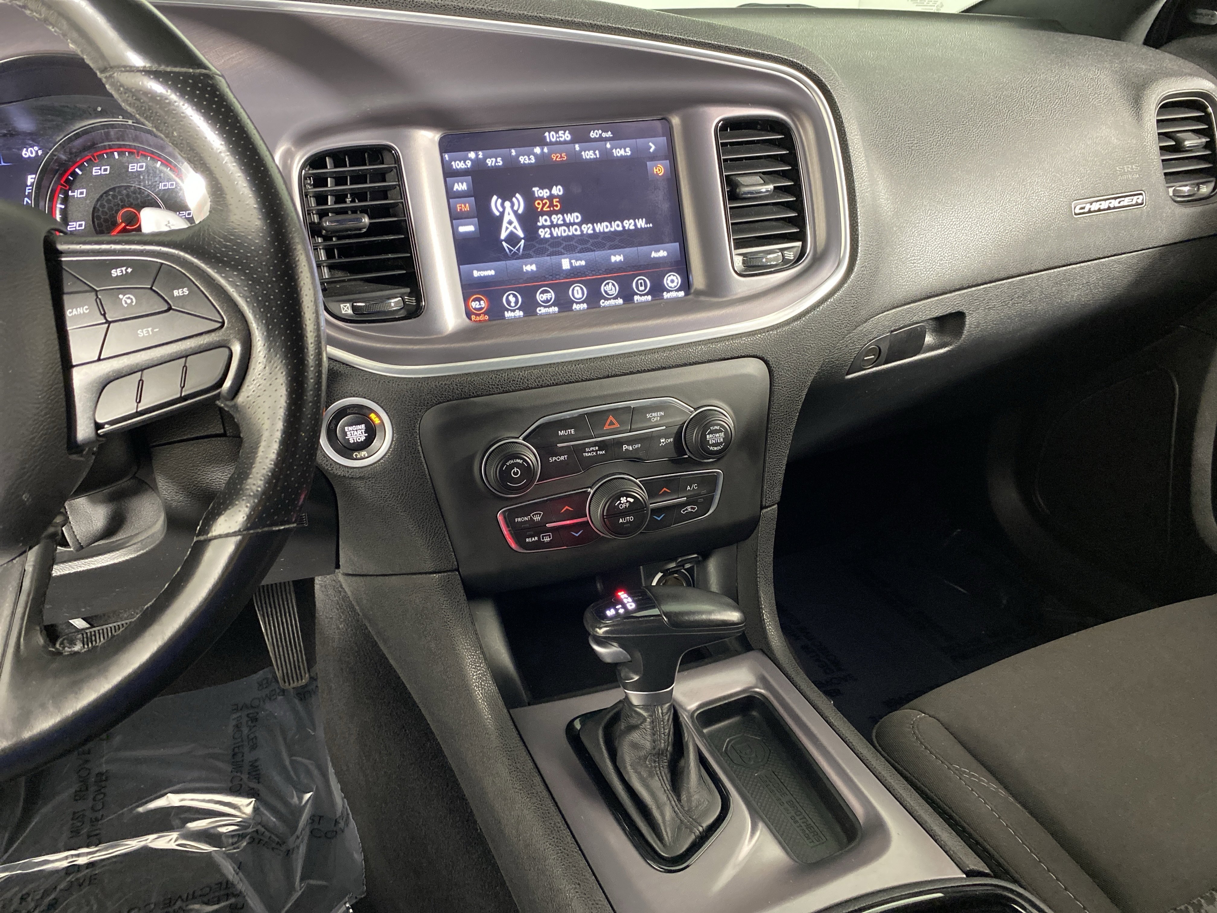 Used 2019 Dodge Charger SXT w/ Blacktop Package image 27