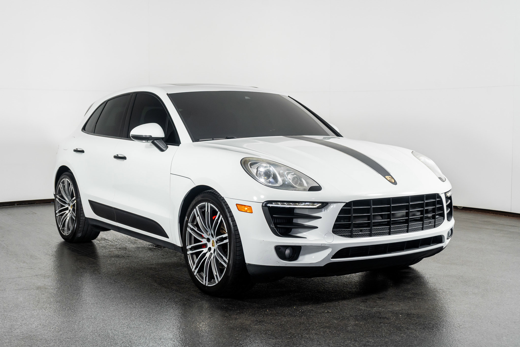 Used 2017 Porsche Macan S image 4