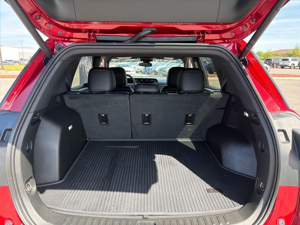 Used 2026 GMC Terrain Elevation w/ Elevation Premium Package image 32