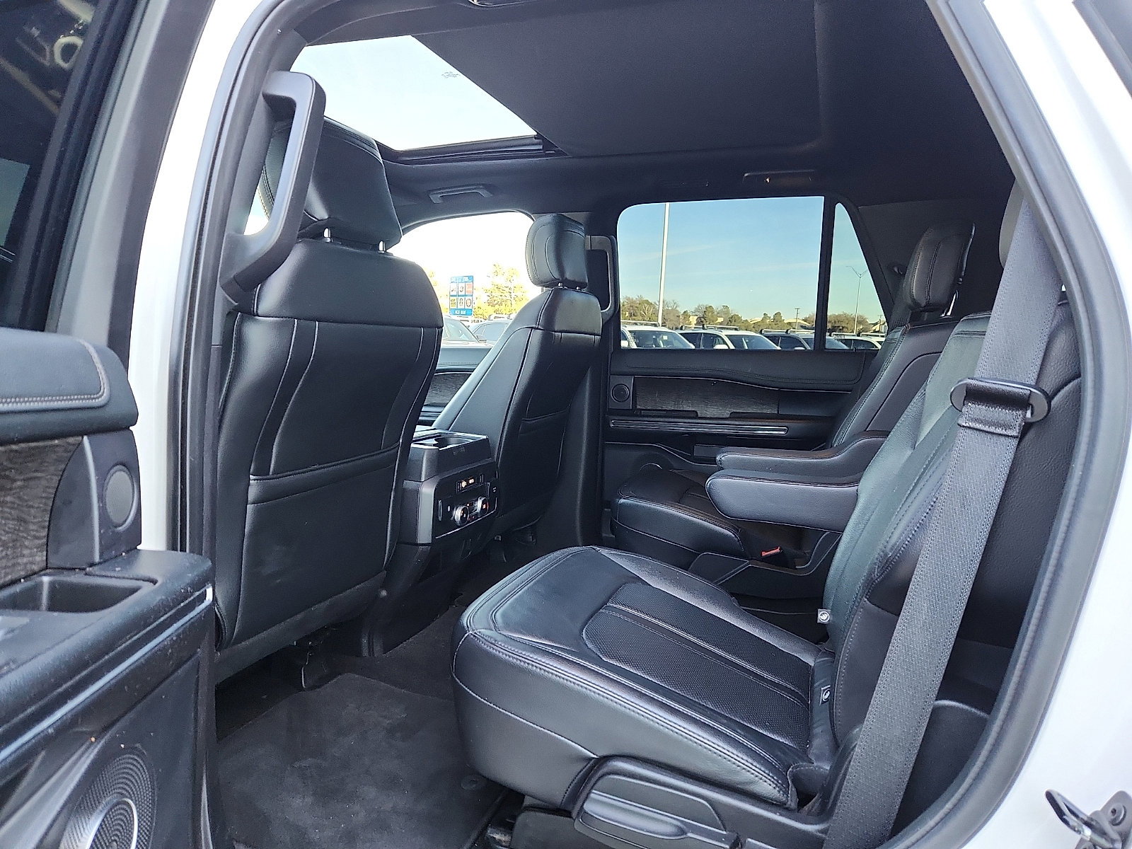 Used 2019 Ford Expedition Limited w/ Equipment Group 301A image 12