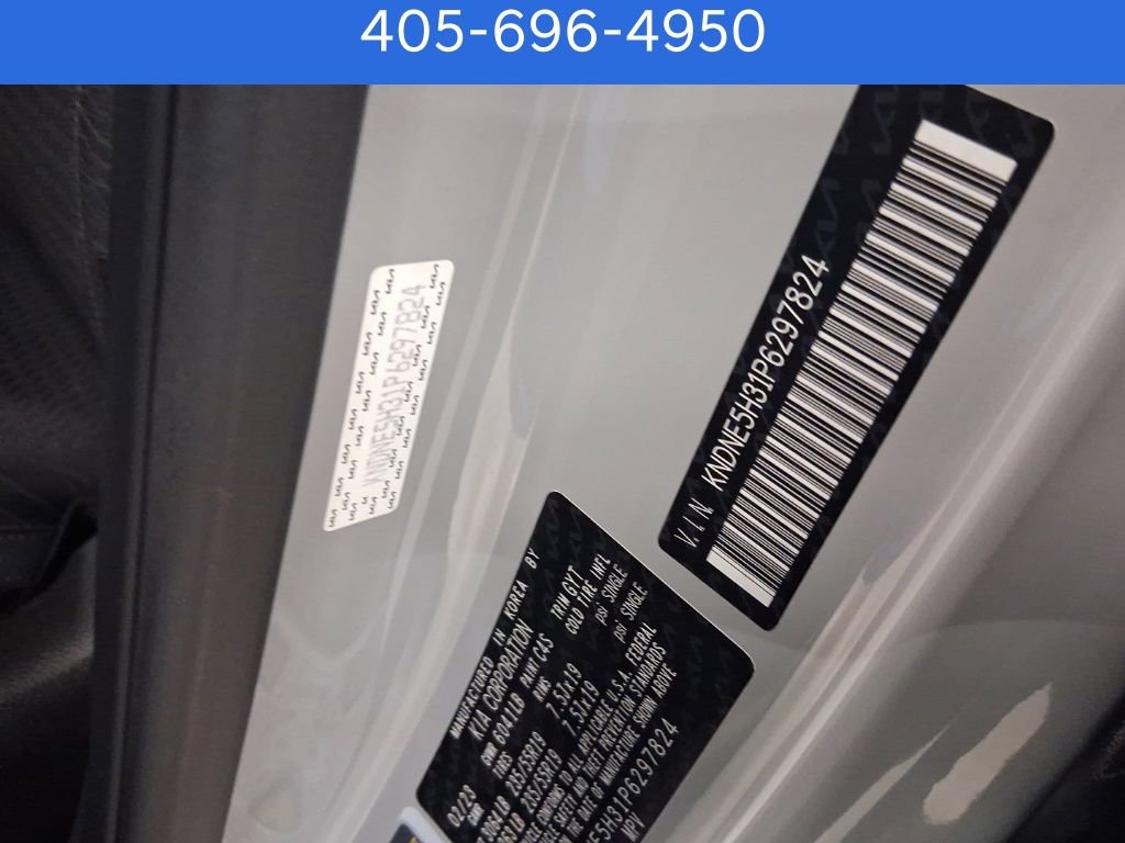 Used 2023 Kia Carnival SX Prestige image 32