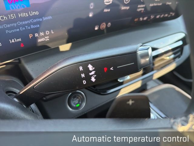 Used 2025 Buick Enclave Avenir w/ Super Cruise Package image 39