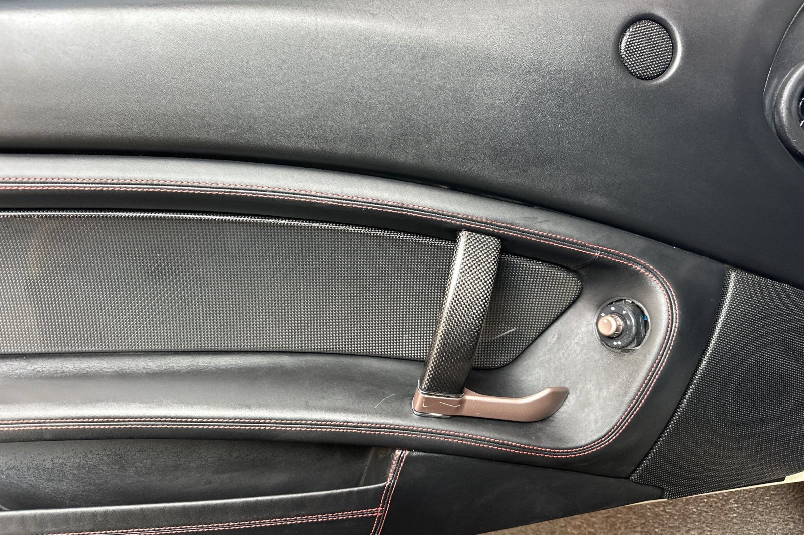 Used 2012 Ferrari California RWD image 14