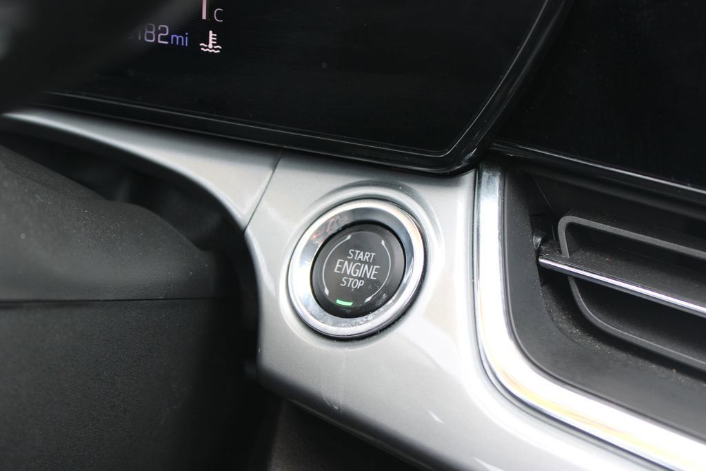 Used 2025 Chevrolet Trax LT w/ LT Convenience Package image 39