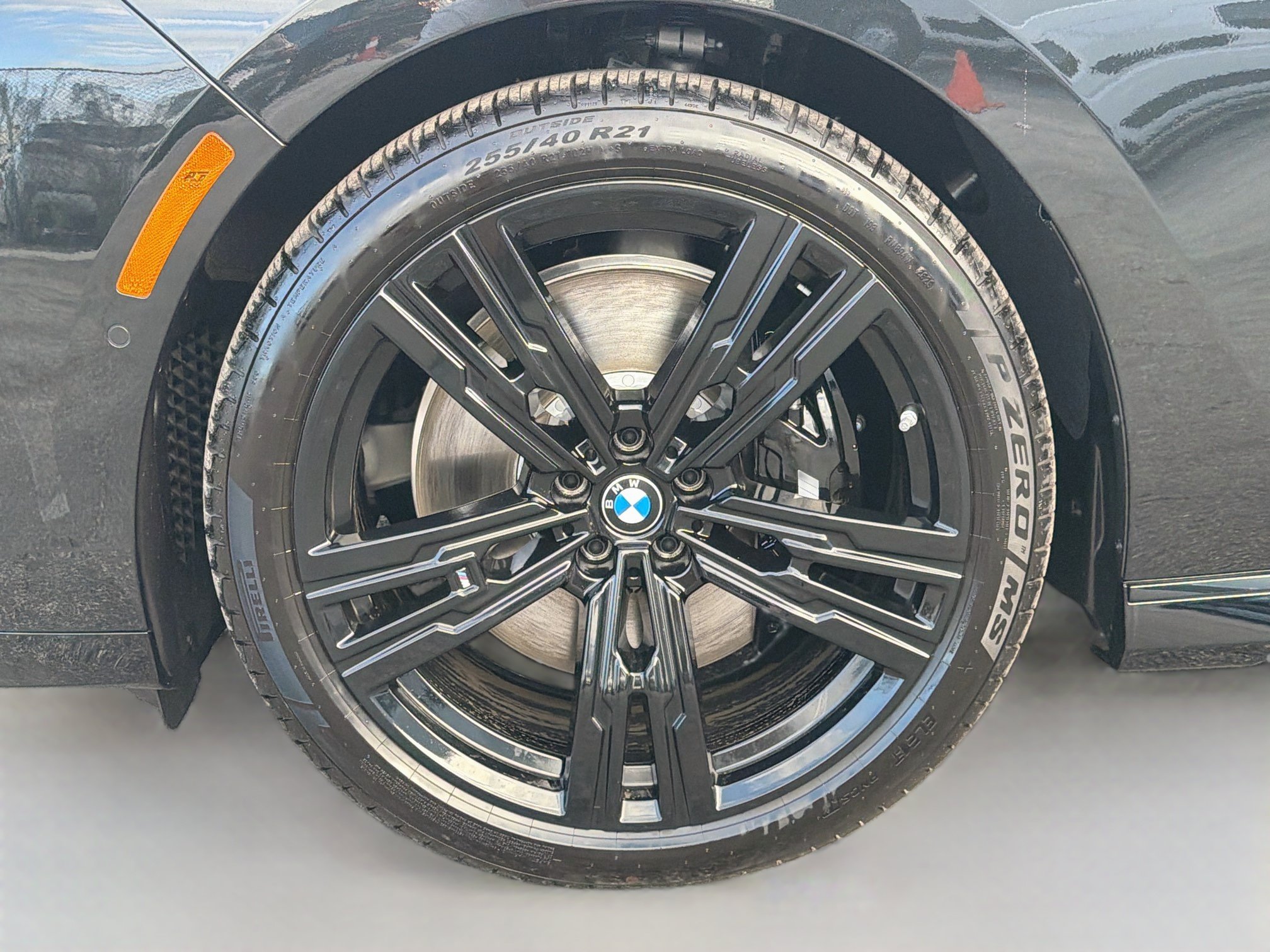 New 2027 BMW 740i w/ Executive Package RWD image 42