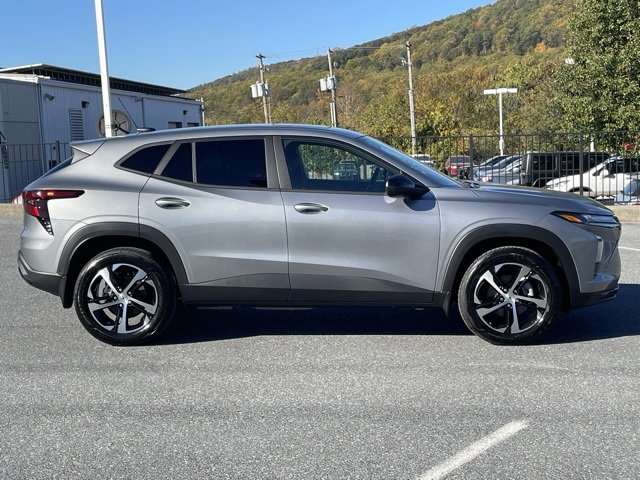 New 2026 Chevrolet Trax RS image 8