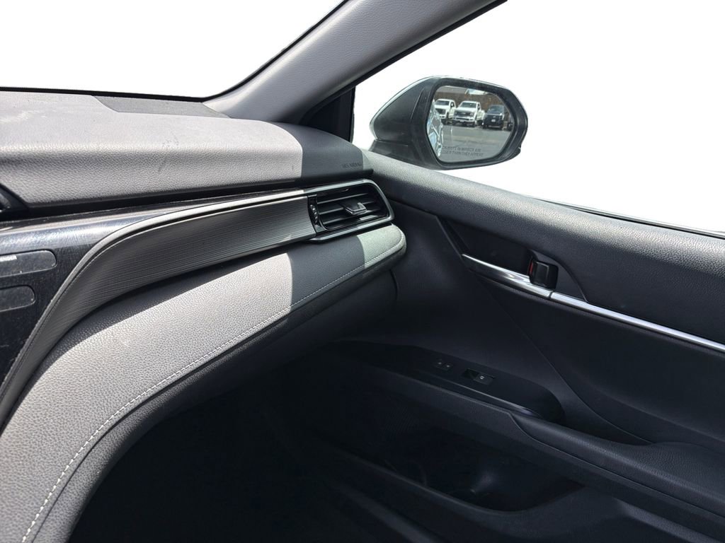 Used 2018 Toyota Camry SE w/ Moonroof Package FWD image 24
