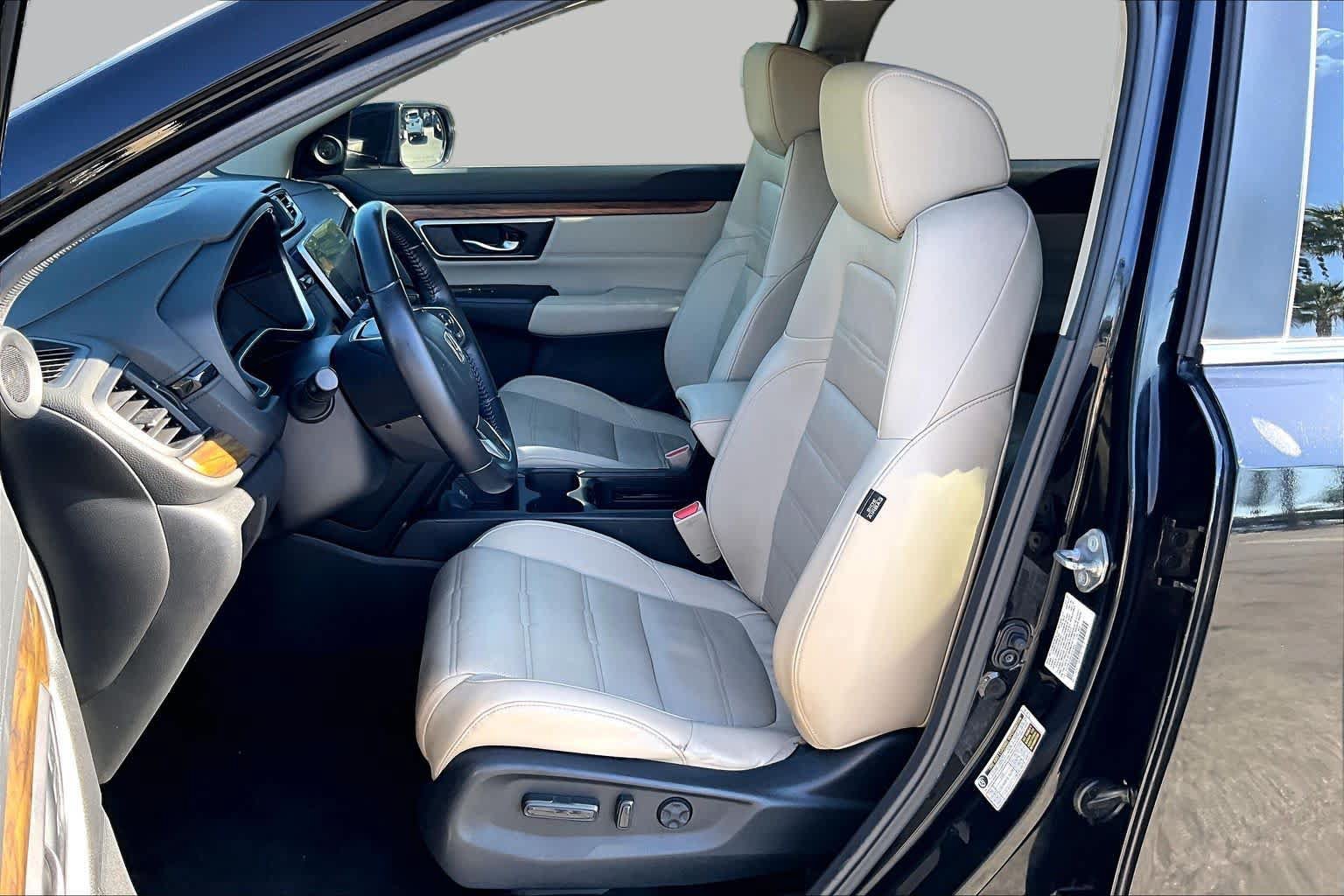 Used 2018 Honda CR-V Touring image 7
