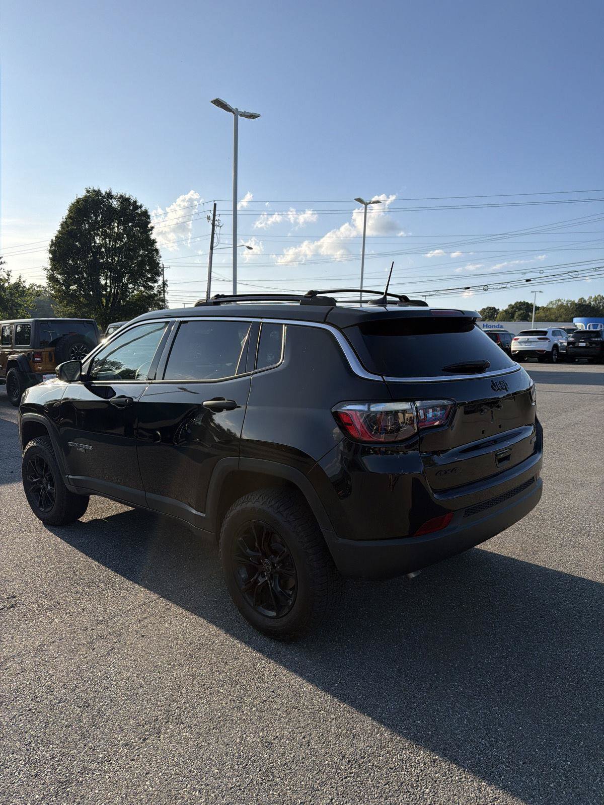 Used 2025 Jeep Compass Sport AWD/4WD image 5