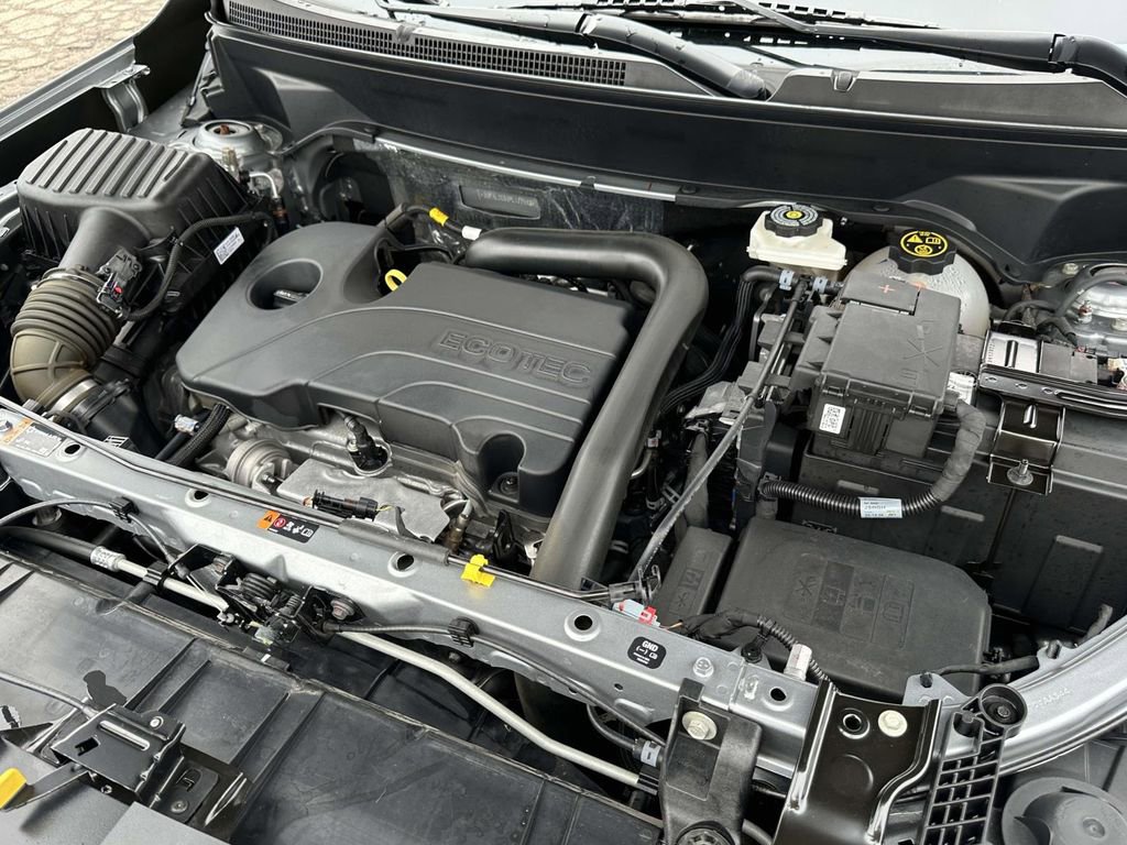 Certified 2023 GMC Terrain SLE w/ Driver Convenience Package image 10