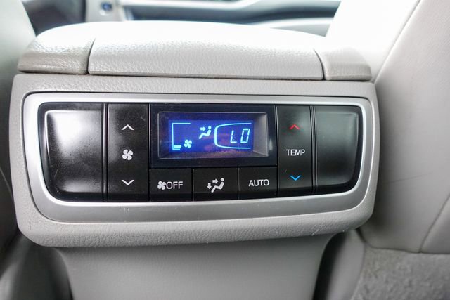 Used 2015 Toyota Highlander XLE image 29