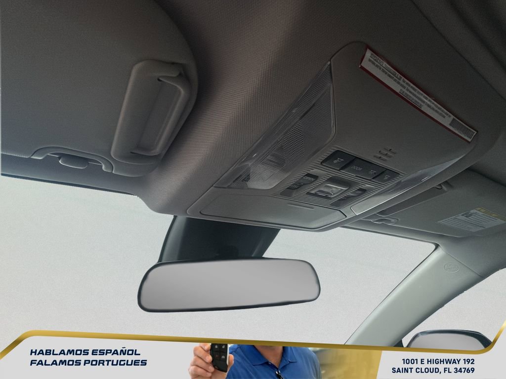 Used 2021 Toyota RAV4 XLE w/ Convenience Package image 20