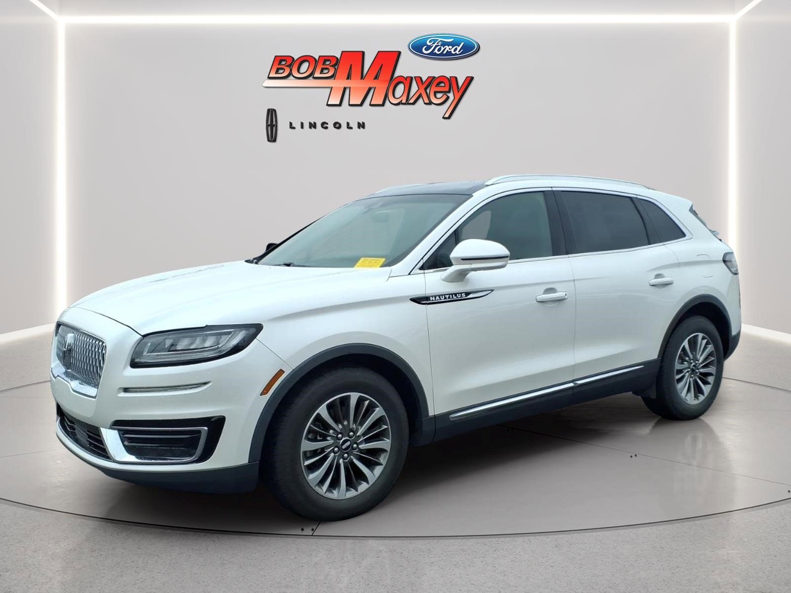 Used 2019 Lincoln Nautilus Select FWD image 1