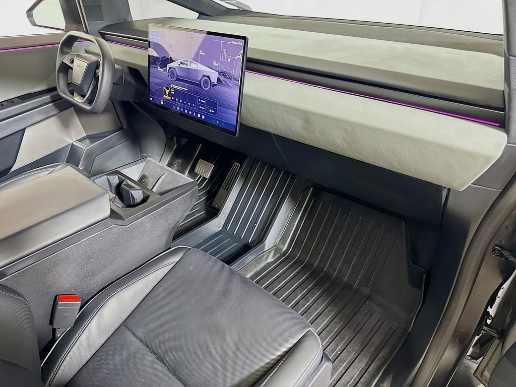Used 2024 Tesla Cybertruck AWD Crew Cab image 27