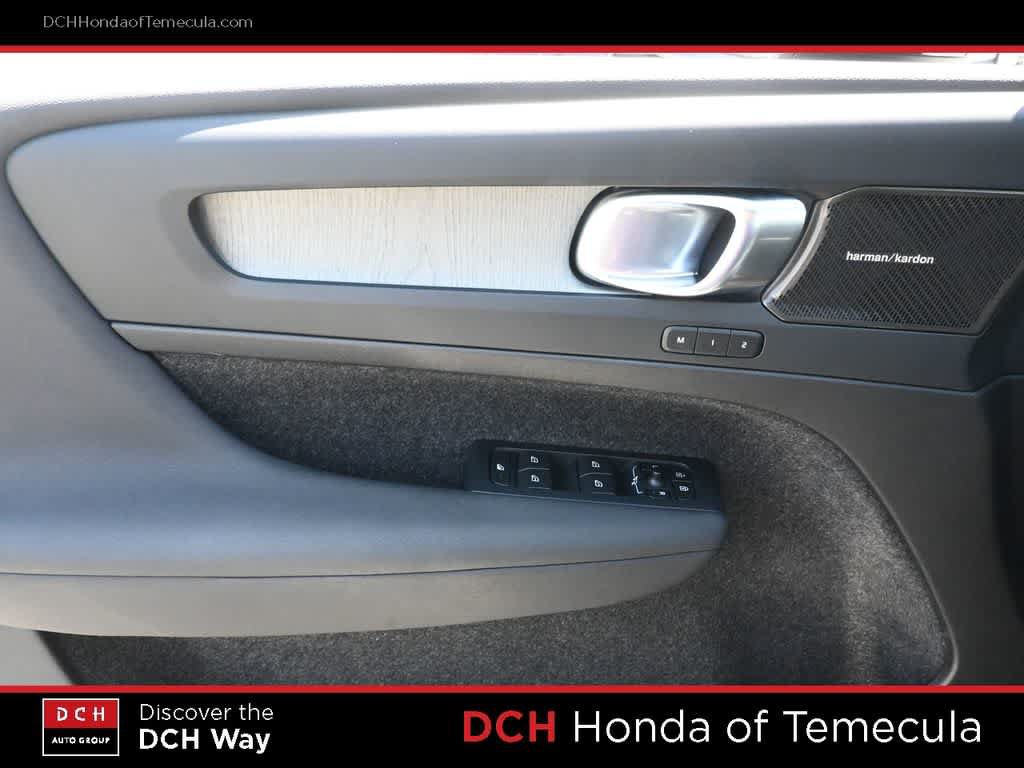 Used 2023 Volvo XC40 B5 Ultimate w/ Protection Package Premier AWD/4WD image 26