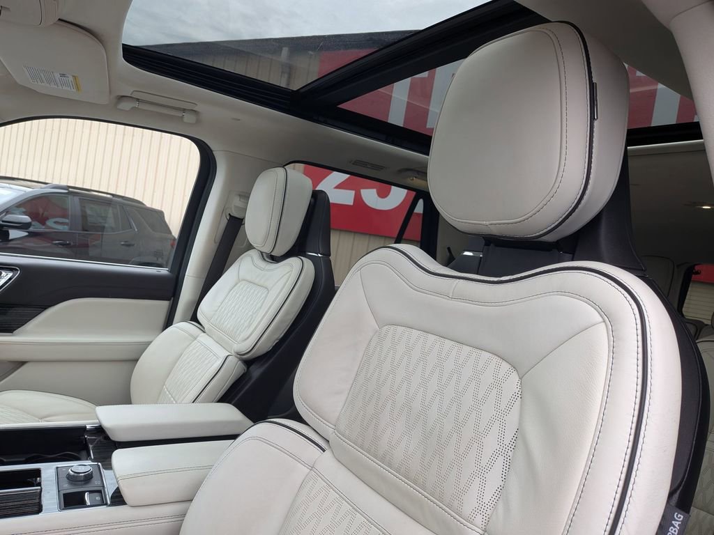 Used 2023 Lincoln Navigator L Black Label image 11