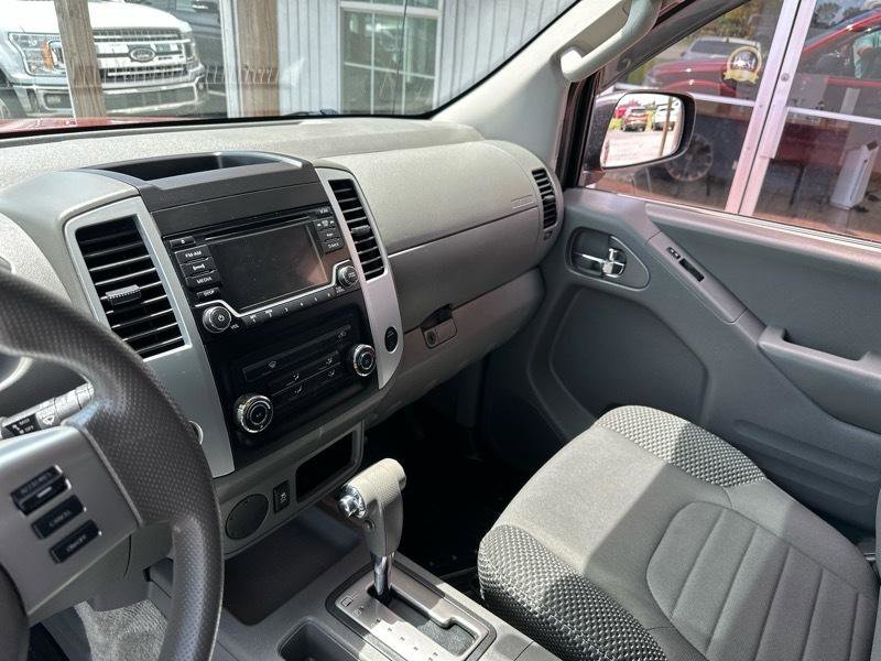 Used 2016 Nissan Frontier Desert Runner RWD image 11
