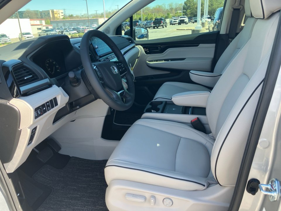 New 2026 Honda Odyssey Touring image 30