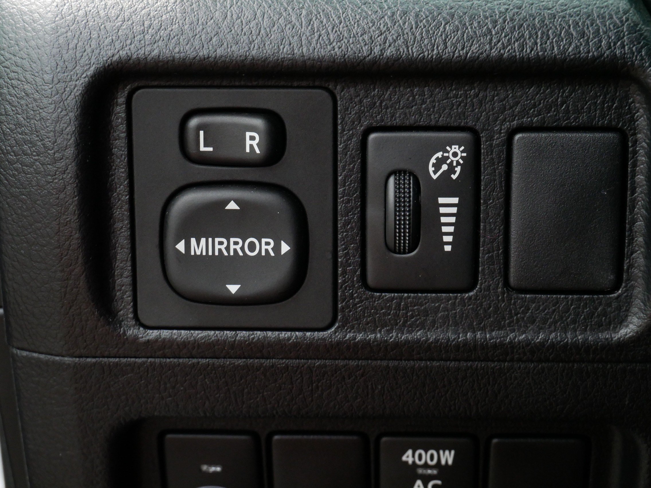Used 2019 Toyota 4Runner TRD Off-Road Premium AWD/4WD image 28
